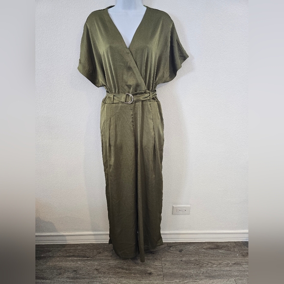 glam Pants - Glam NWT Satin Green Jumpsuit Fall, Holiday, Family Photos Size Medium